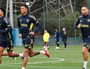 Fenerbahçe, günü çift idmanla bitirdi
