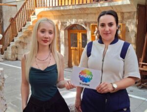 ZAMANIN TUVALLERE VE KİLE DOKUNDUĞU YER: GAZİANTEP SANAT KULÜBÜ İLE BİNLERCE YILLIK MİRASIN MODERN SANATLA YENİDEN DOĞUŞU